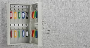 Ключницы и кэшбоксы Ключницы и кэшбоксы
